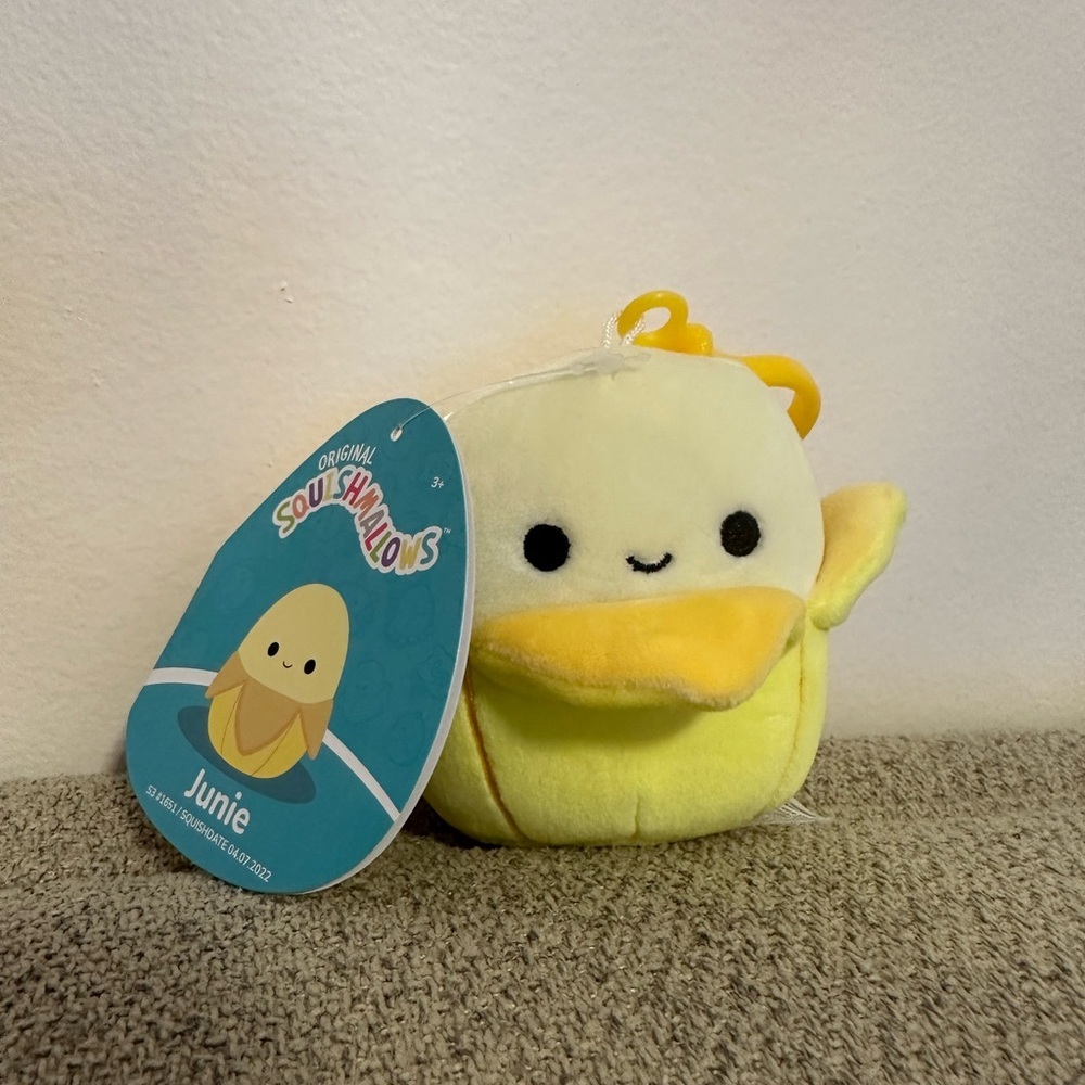 NWT  Junie Clip Squishmallow banana​